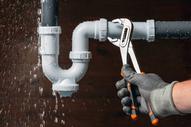 Professional Leak Detection technician working in Marathon, IA